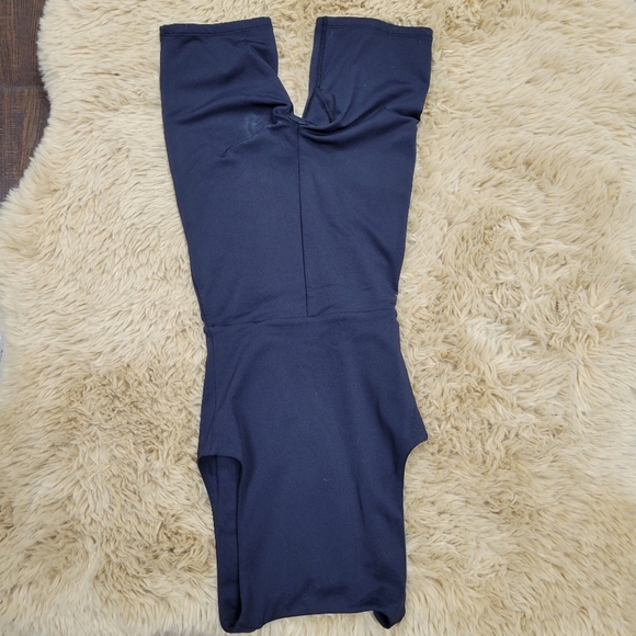 Aritzia babaton Contour V-Neck Romper black XXS - Picture 7 of 7